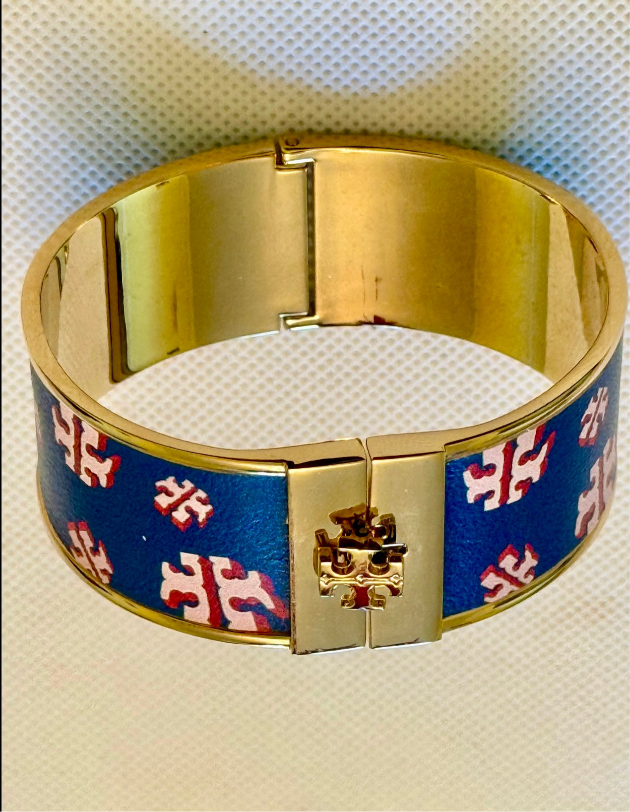 Women’s Cuff Bracelet