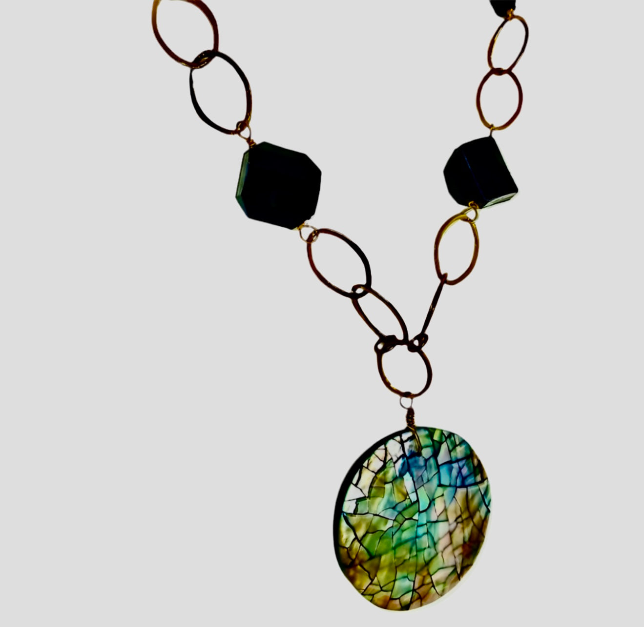 Elegant Ladies Necklace!!