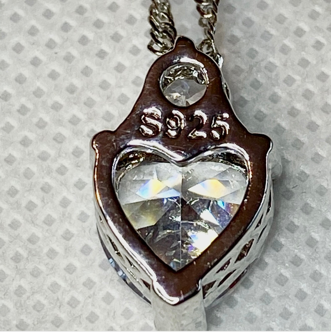 Rhinestone Pendant Necklace!