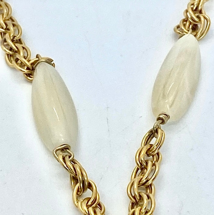 Ladies Leaf Themed Necklace!