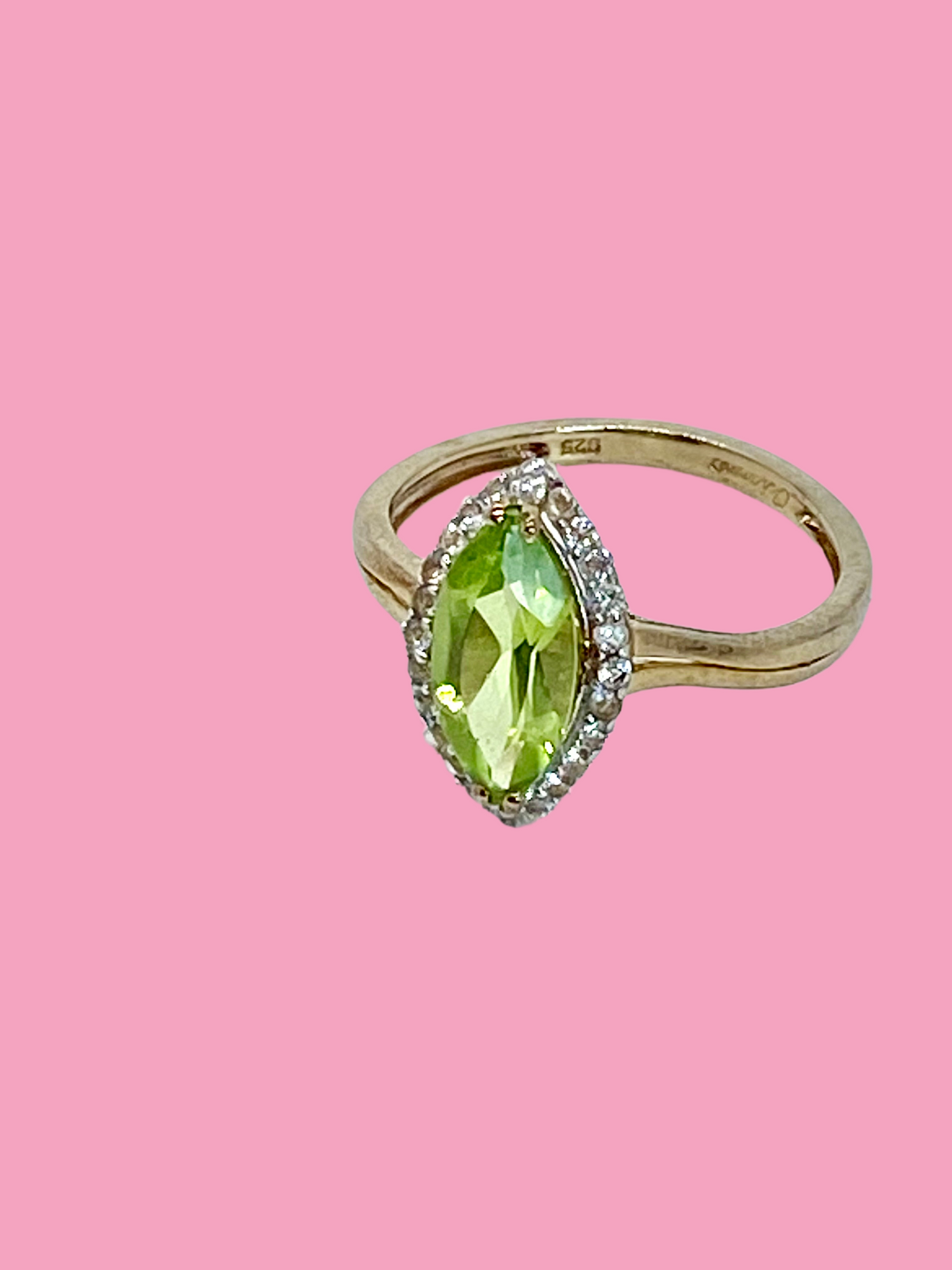 Peridot And White Topaz Ring! 7