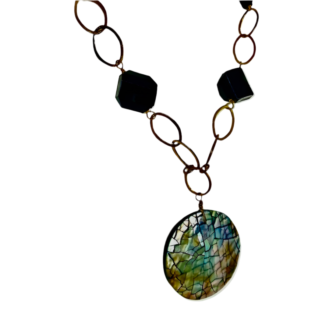 Elegant Ladies Necklace!!