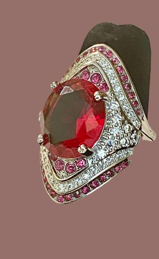 Ladies Royal Ruby Red Ring! 8