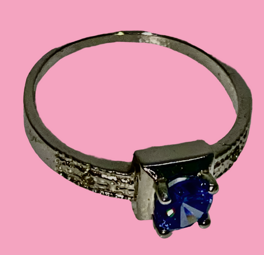 Tanzanite And Diamond Ring! 7