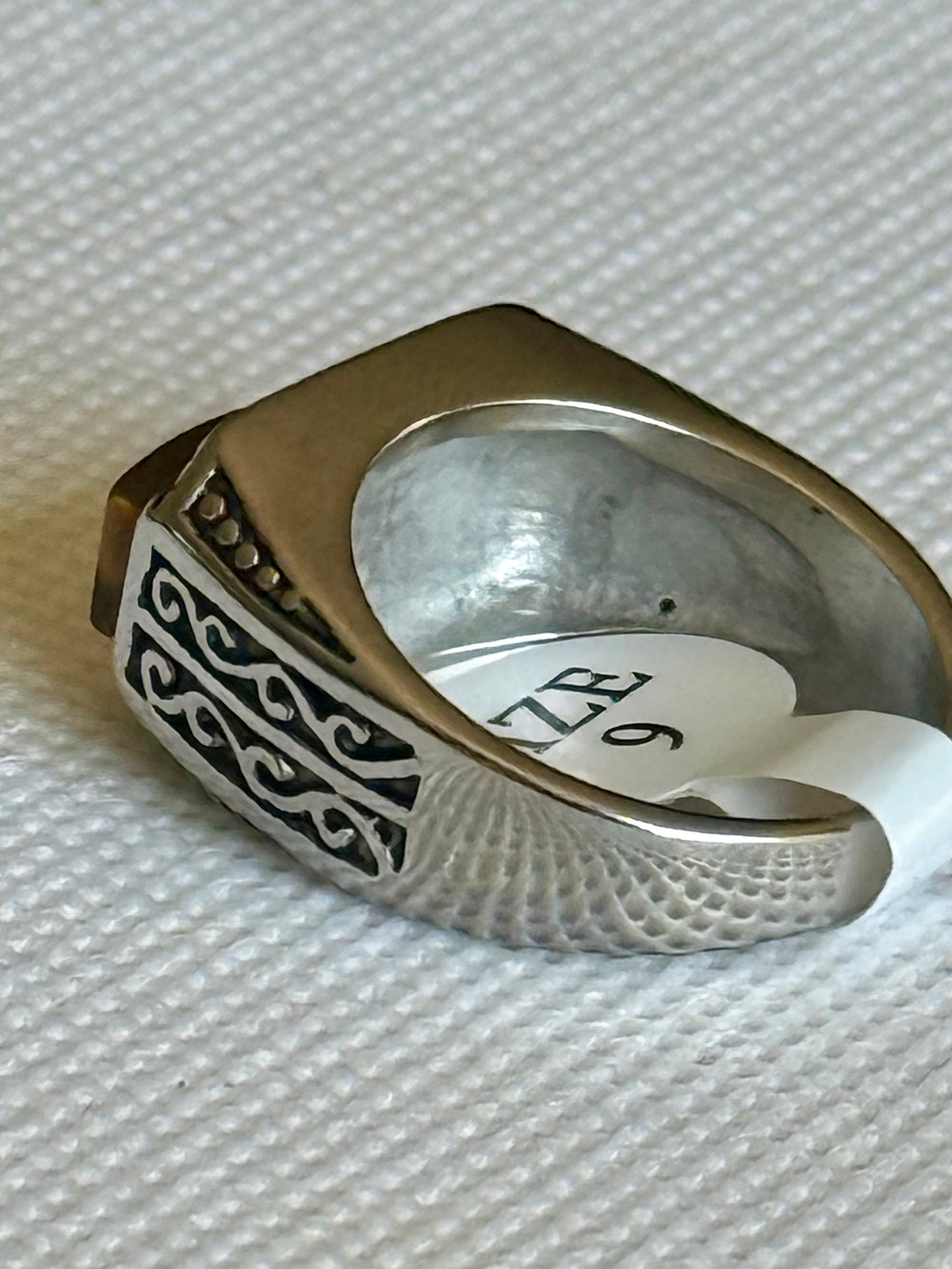 Men’s Tiger’s Eye Ring! 9