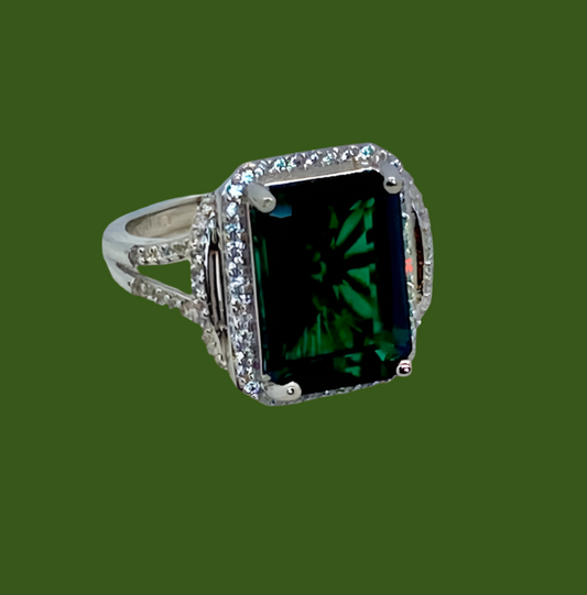 Emerald And White Sapphire Ring! 7