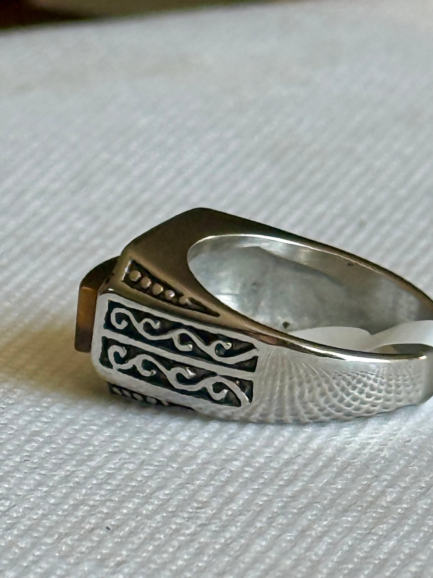 Men’s Tiger’s Eye Ring! 9