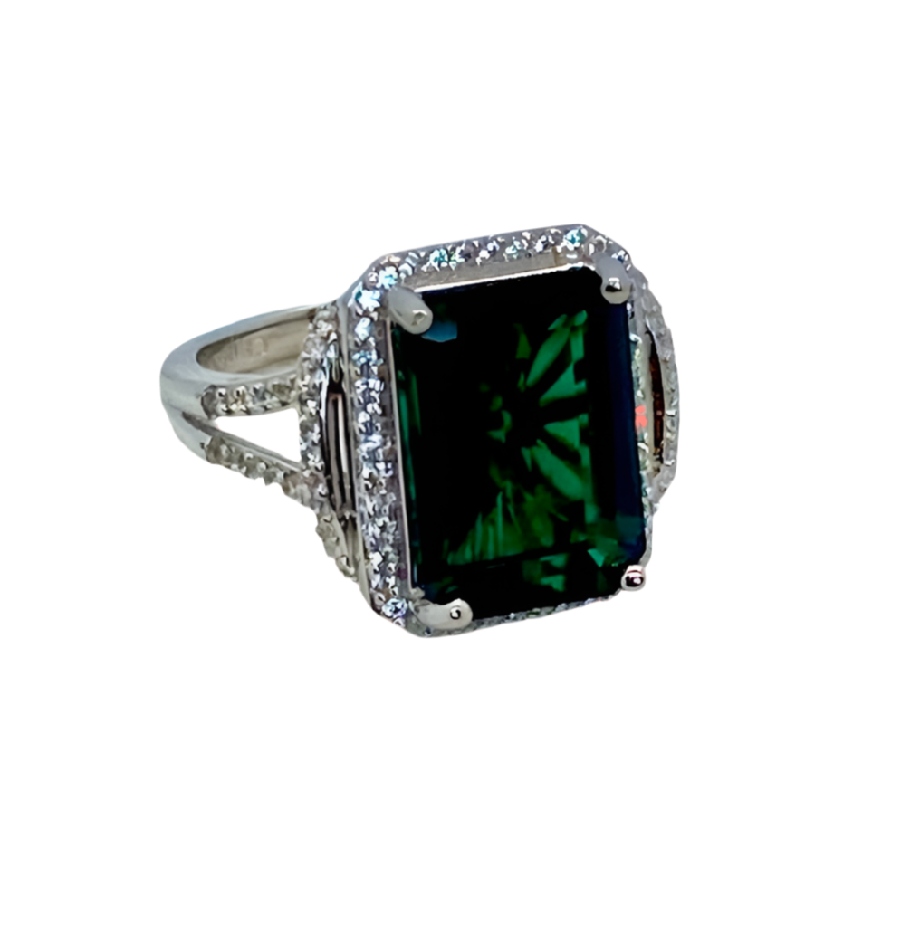 Emerald And White Sapphire Ring! 7