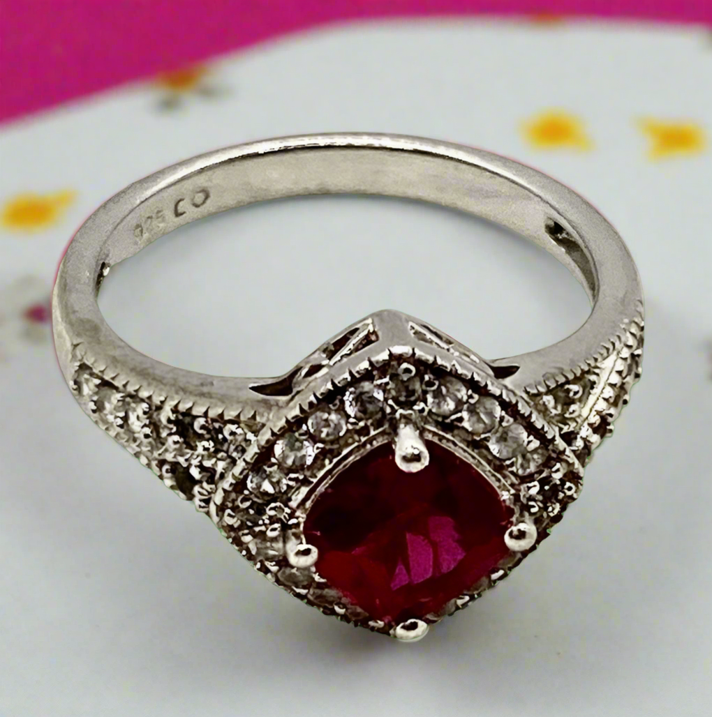 Vintage Sterling Silver Ring! 7