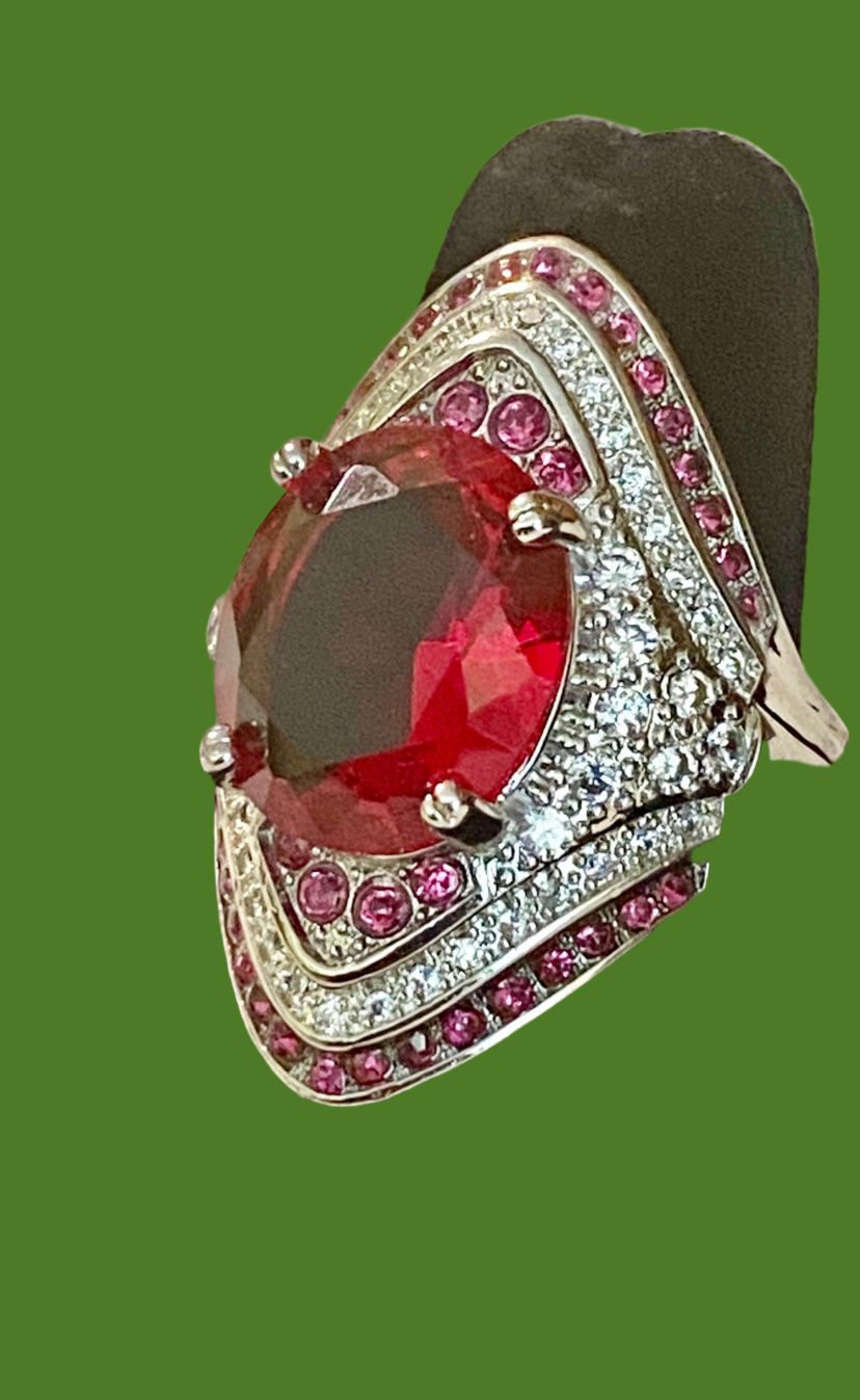 Ladies Royal Ruby Red Ring! 8