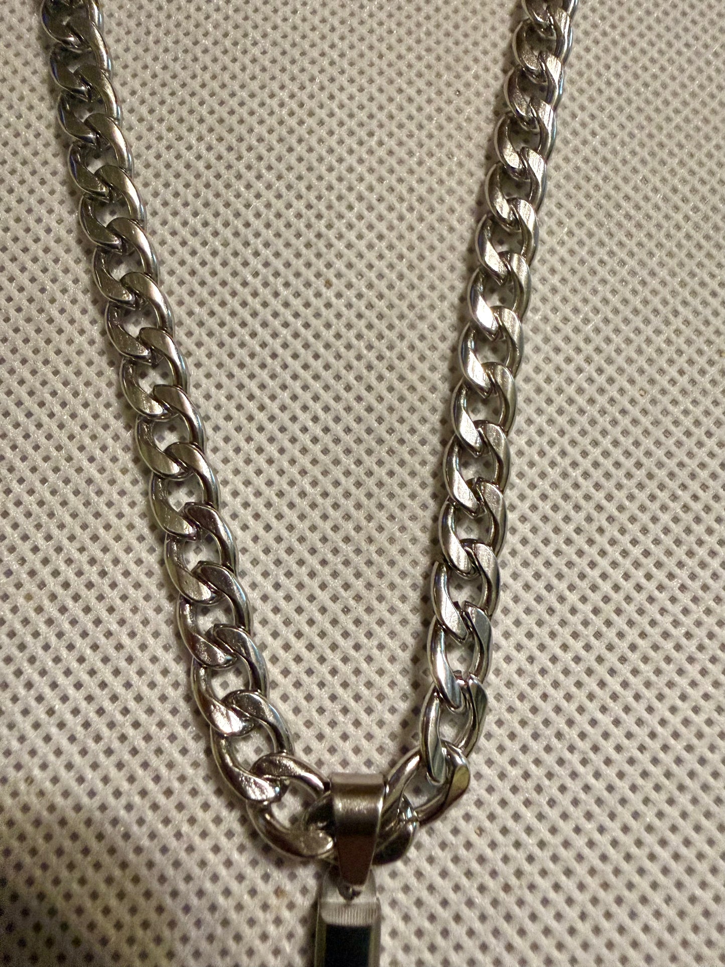 Cross Pendant Necklace!
