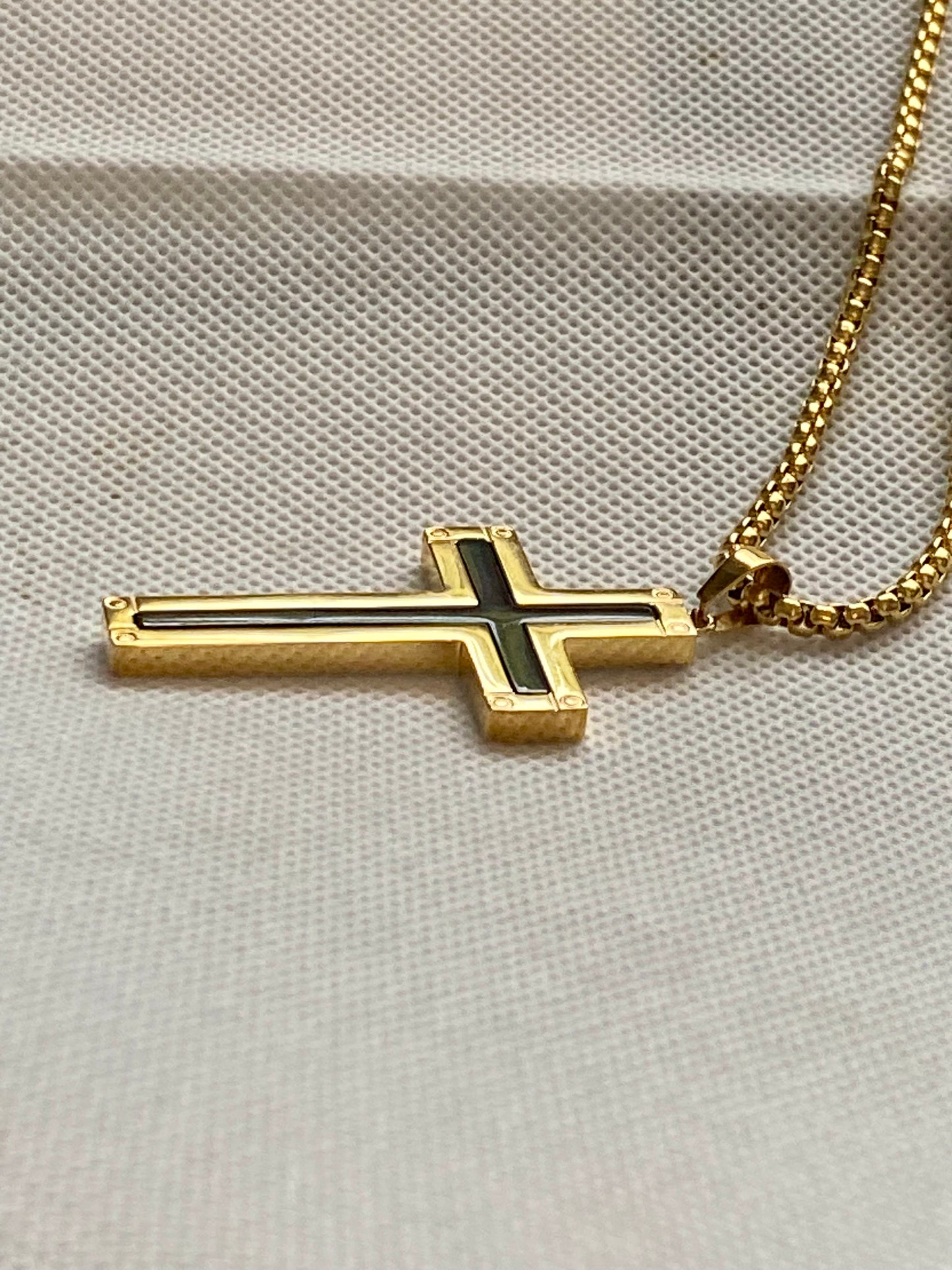 Cross Dangle Necklace!