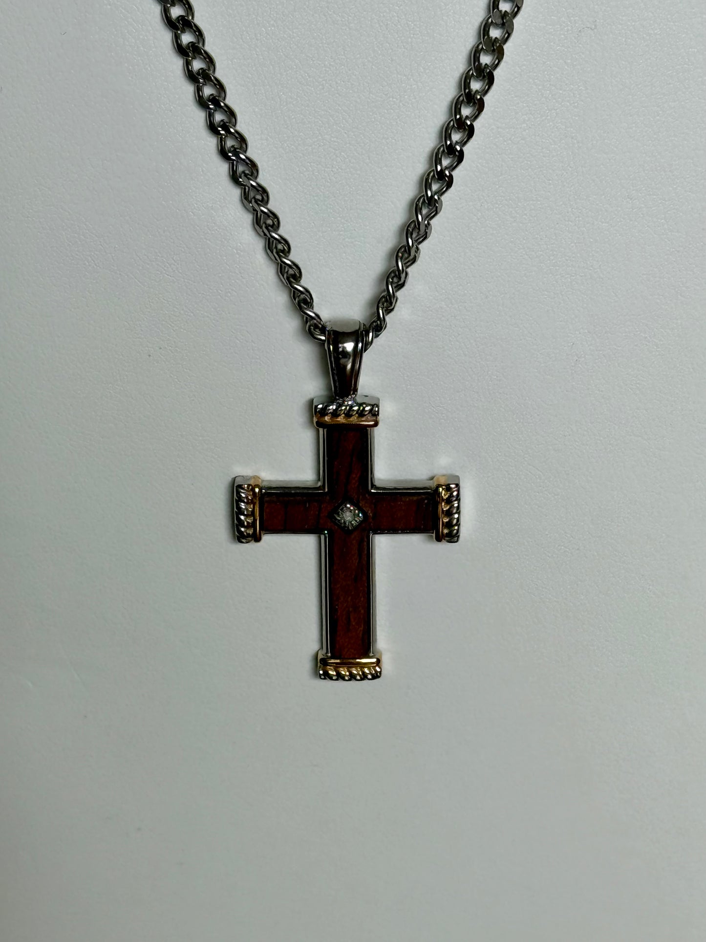 Cross Pendant Chain Necklace!