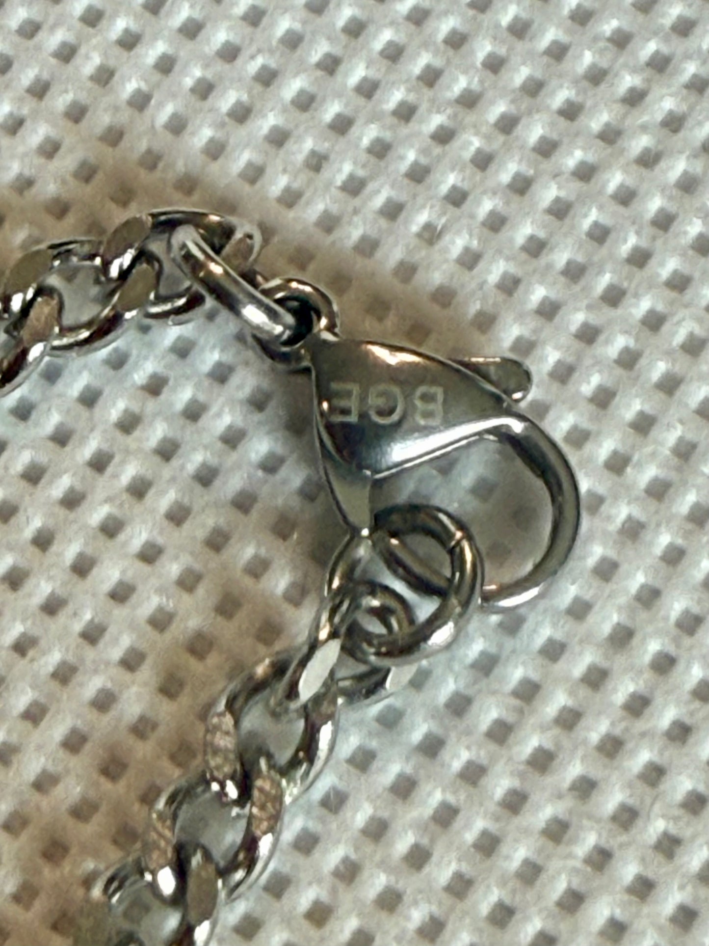 Cross Pendant Chain Necklace!