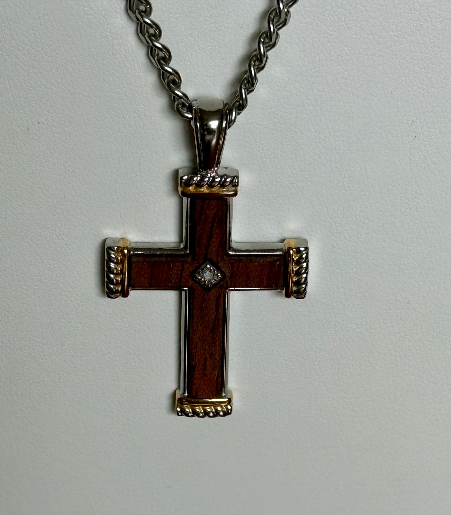 Cross Pendant Chain Necklace!