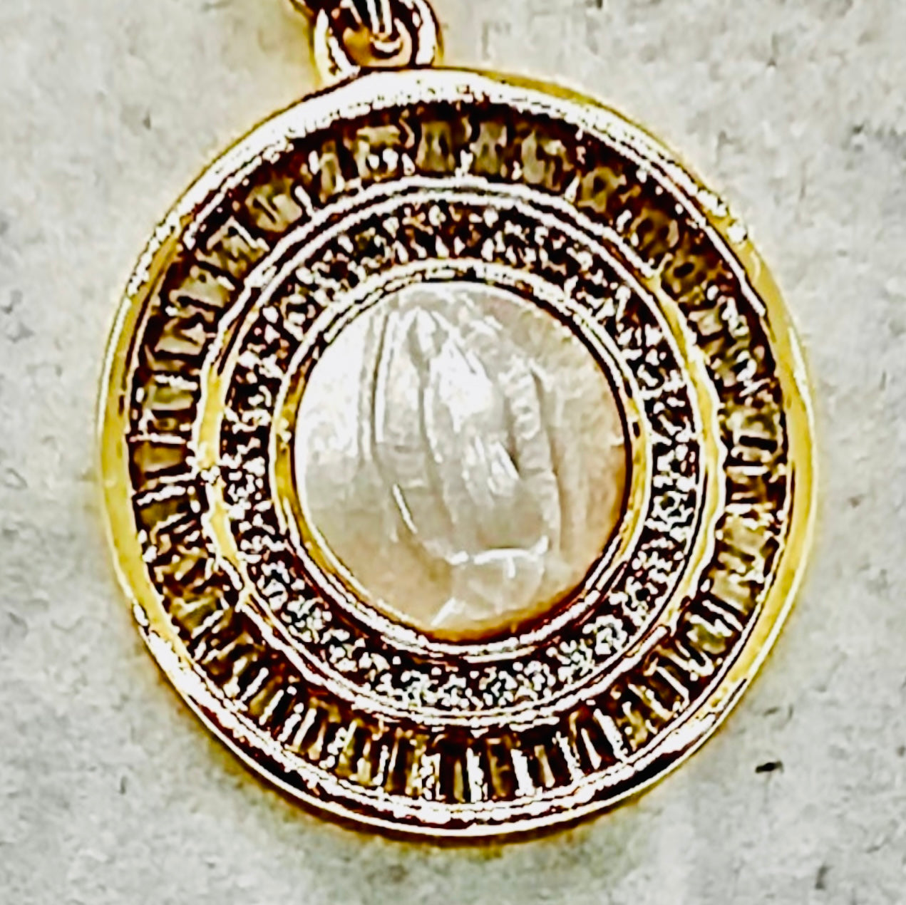 Gold Filled Pendant Necklace!