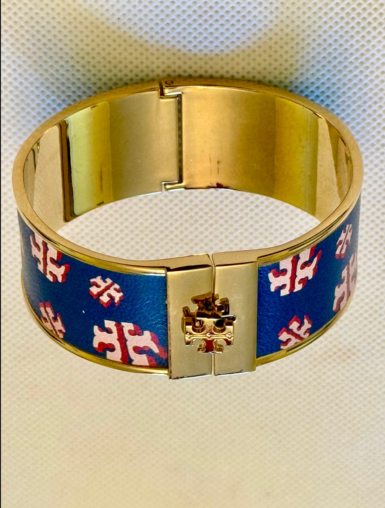 Women’s Cuff Bracelet