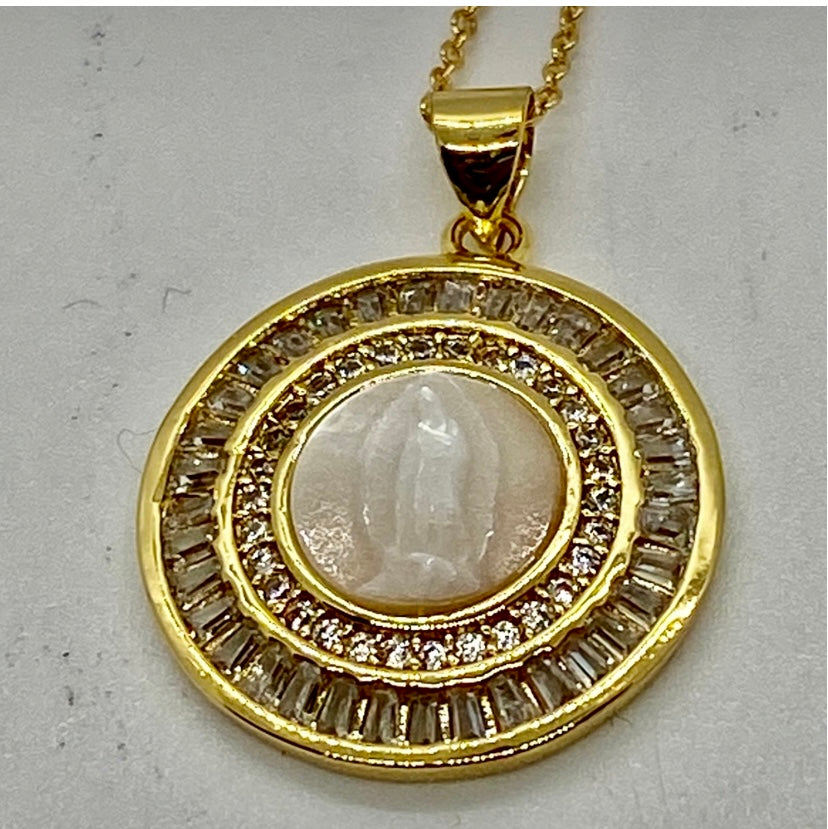 Gold Filled Pendant Necklace!