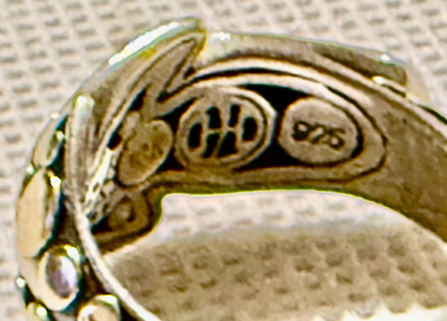 John Hardy Dot Leaf Ring! 7