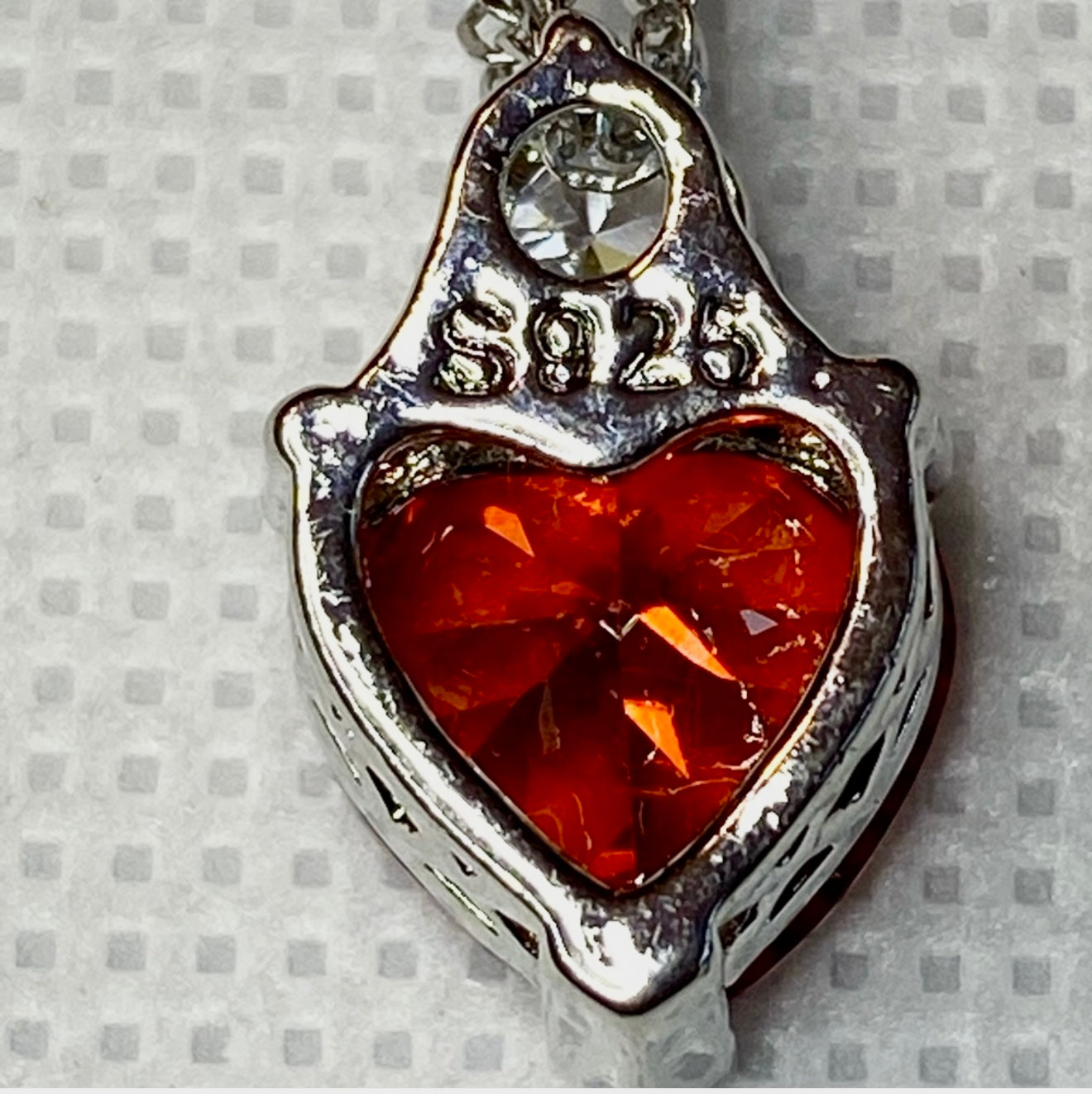 Heart Pendant Necklace!