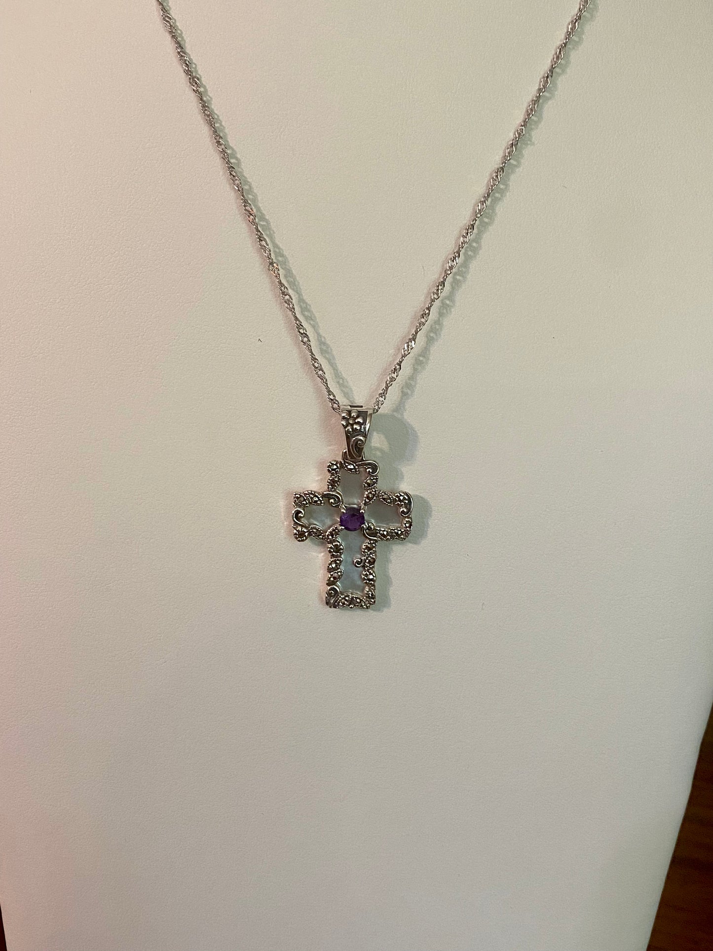 Silver Cross Pendant Necklace!