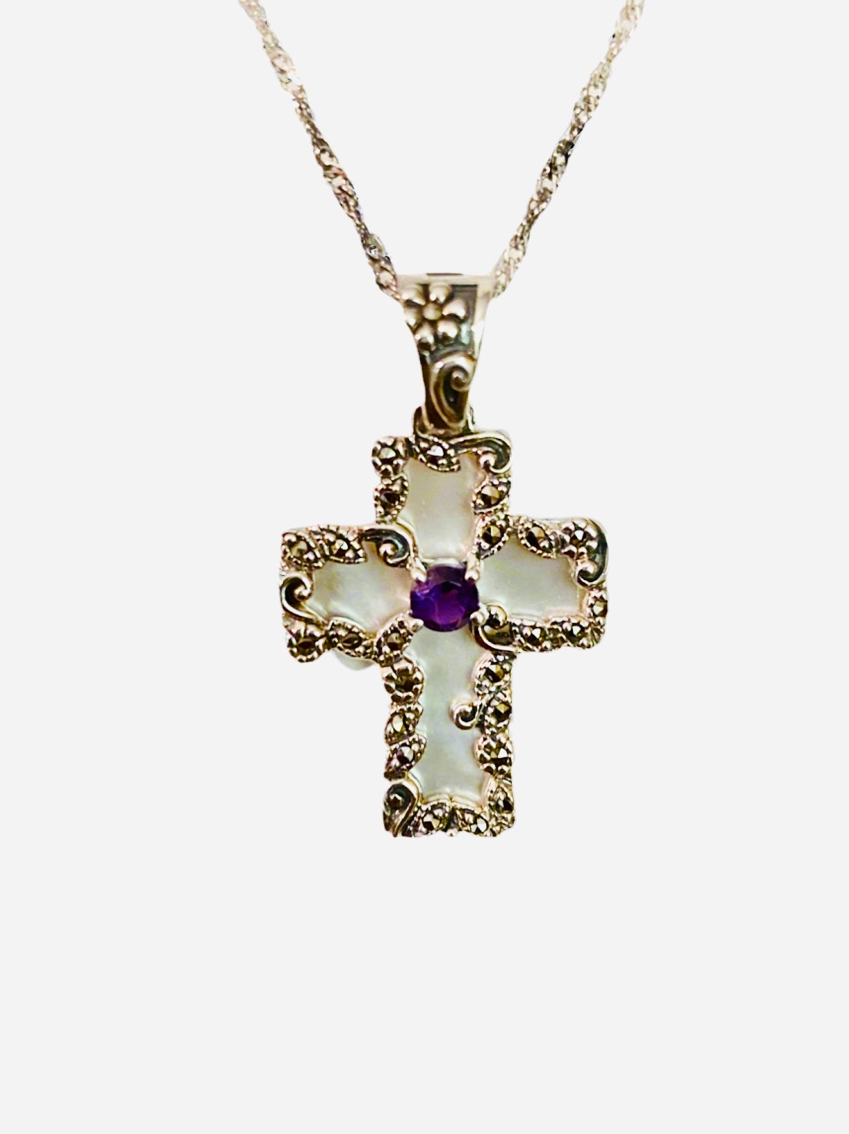 Silver Cross Pendant Necklace!