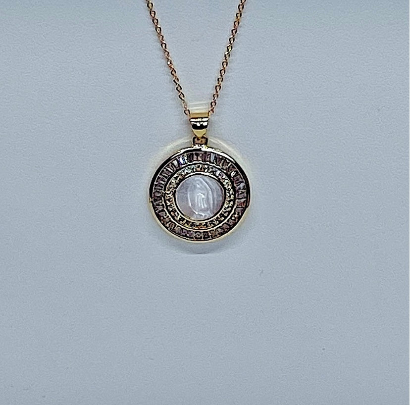 Gold Filled Pendant Necklace!