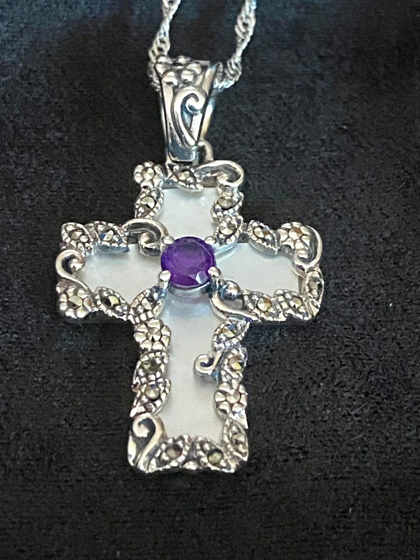 Silver Cross Pendant Necklace!