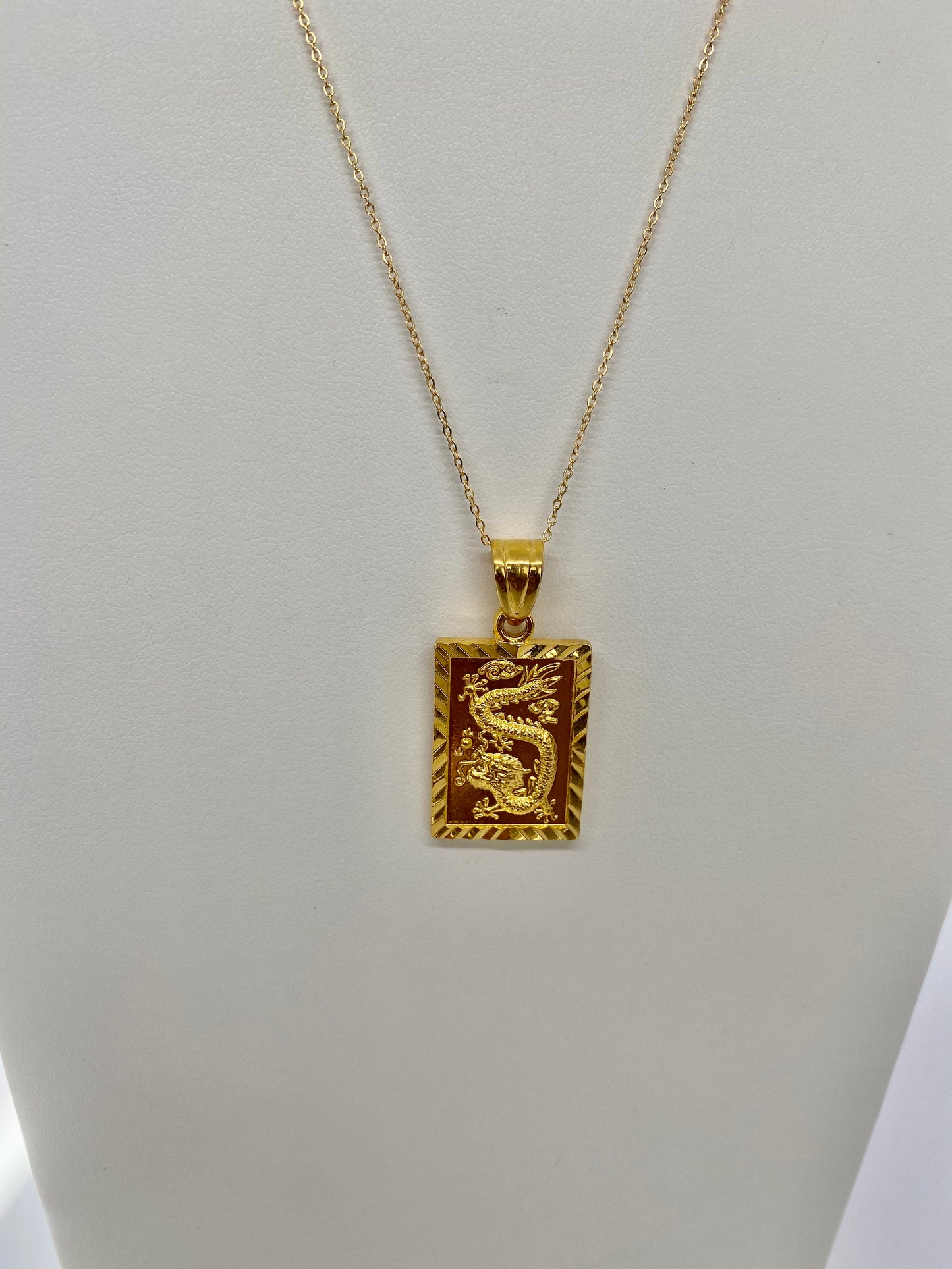 Gold Filled Pendant Necklace!