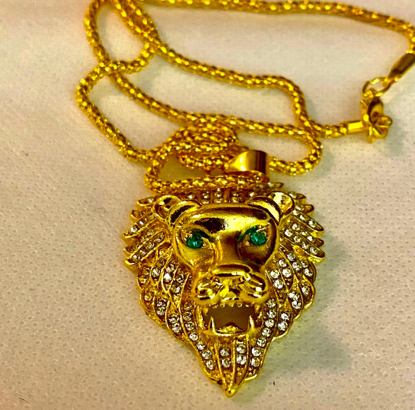 Lion’s Head Pendant Necklace!