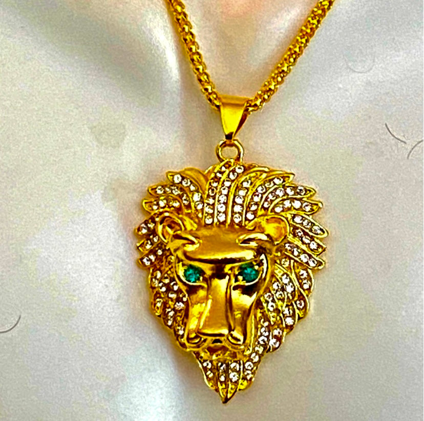 Lion’s Head Pendant Necklace!