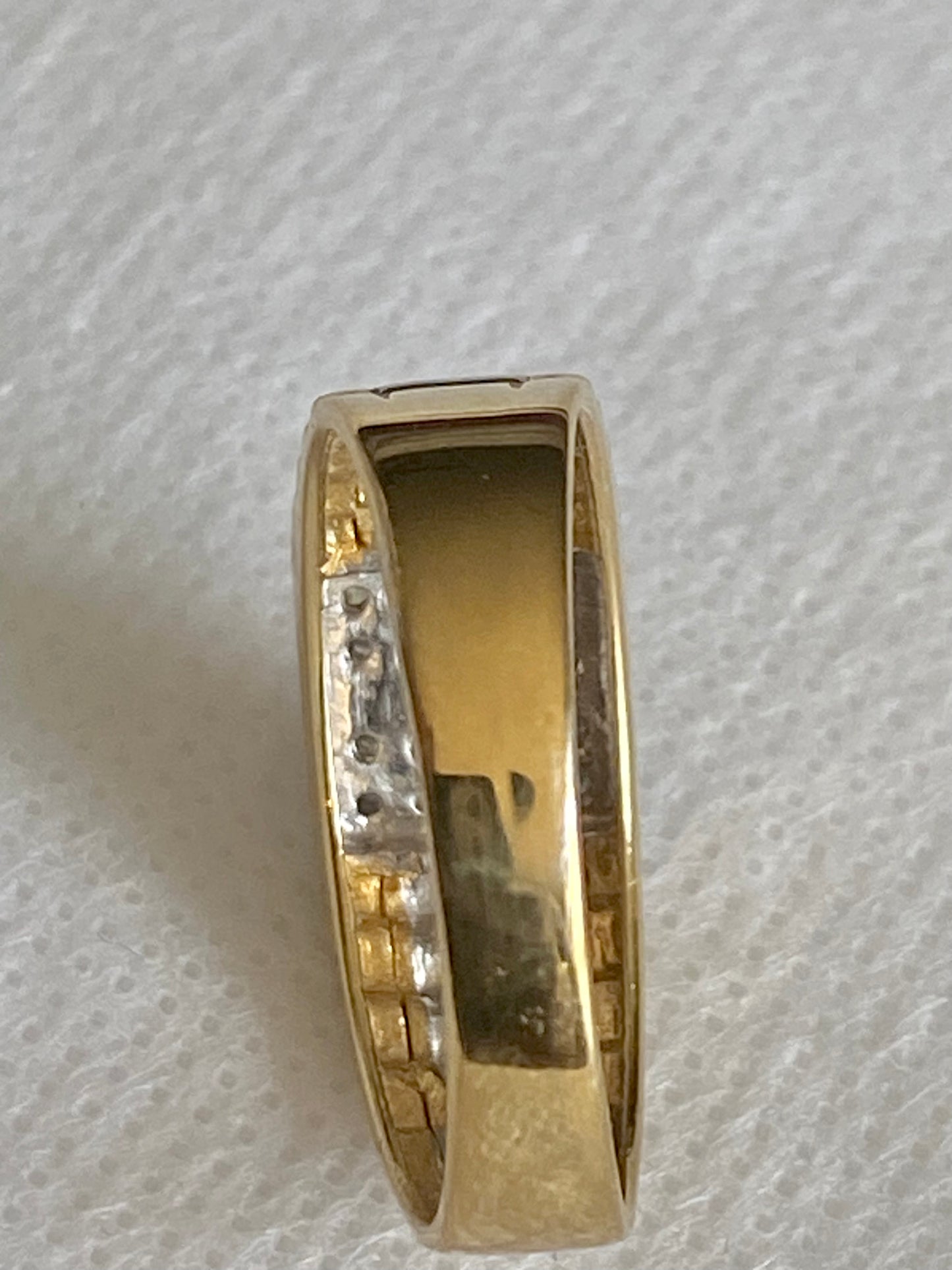 Men’s Yellow Gold Ring With Diamonds!!