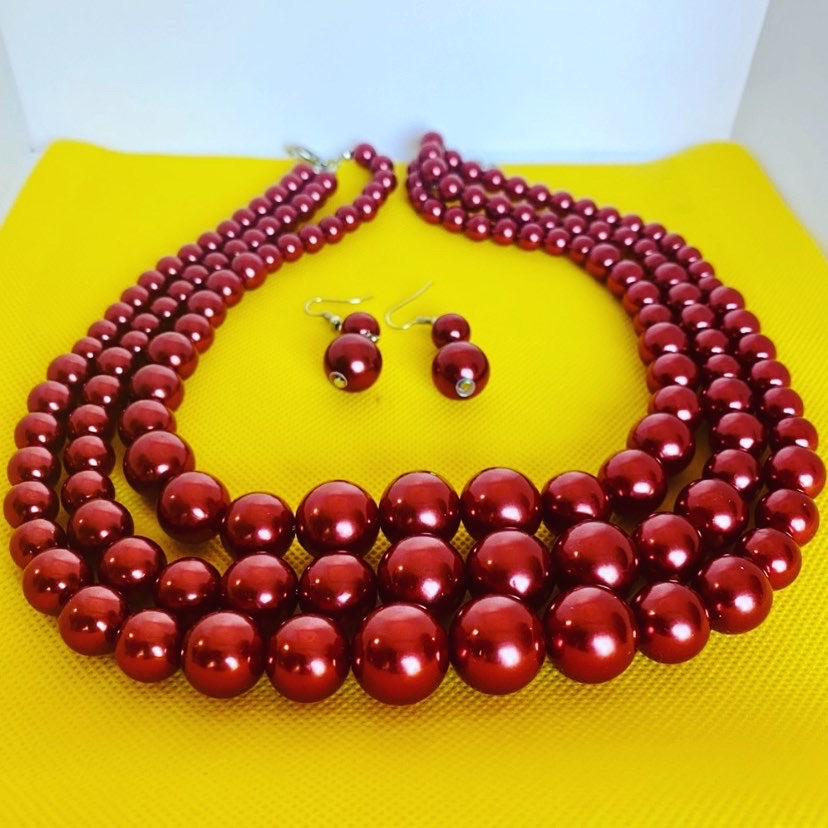 Ladies Multi-Layered Necklace!