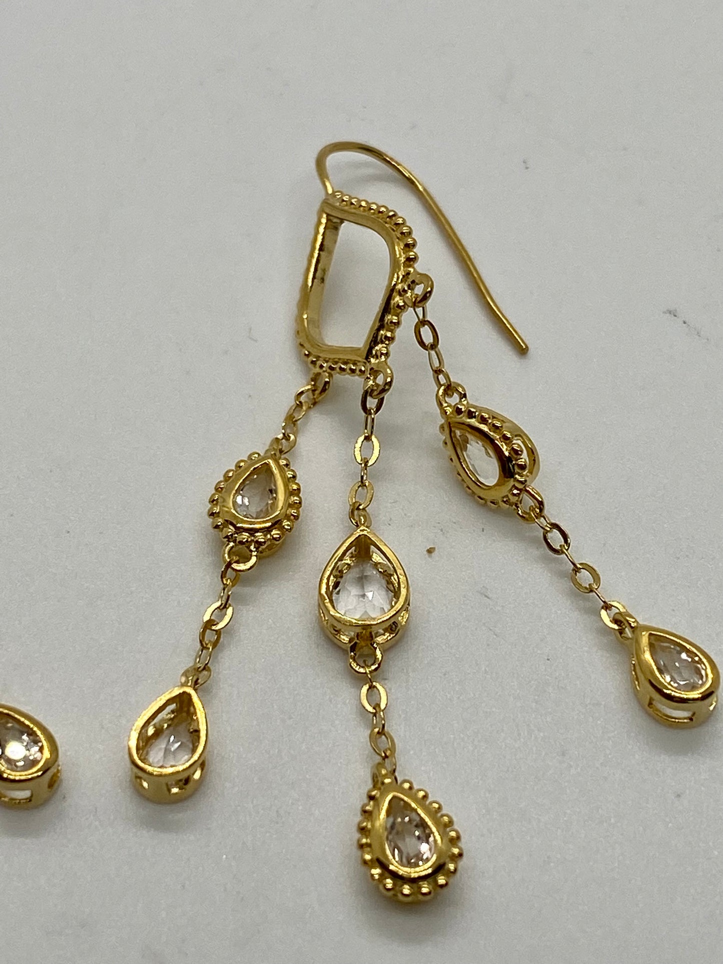 Women’s Chandelier Earrings!