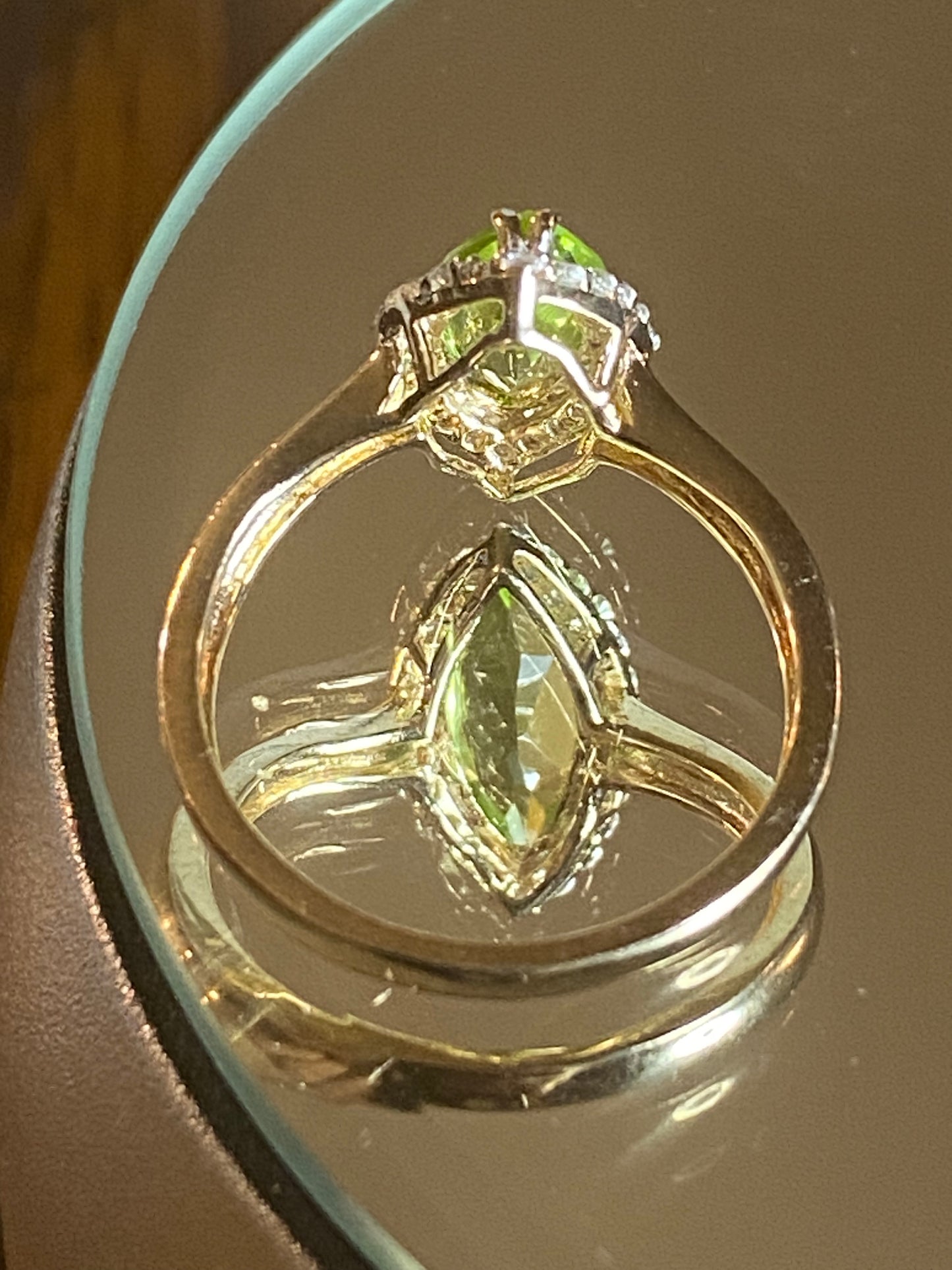 Peridot And White Topaz Ring! 7