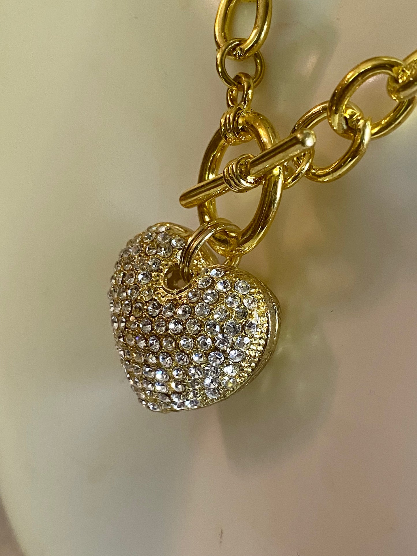 Ladies Heart Pendant Necklace!