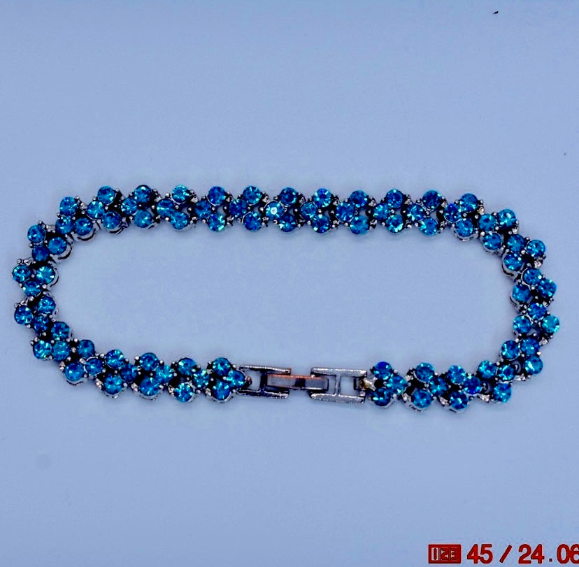 Ladies Tennis Bracelet!