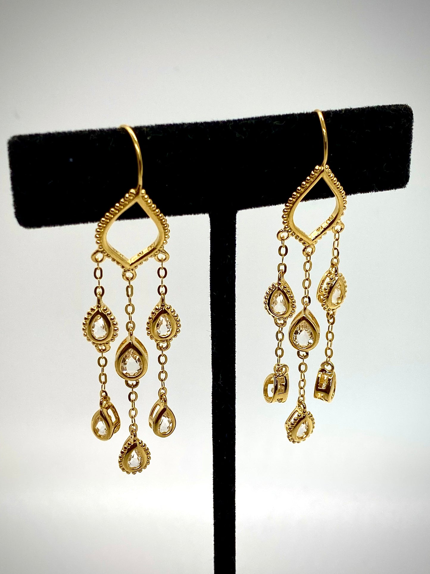 Women’s Chandelier Earrings!