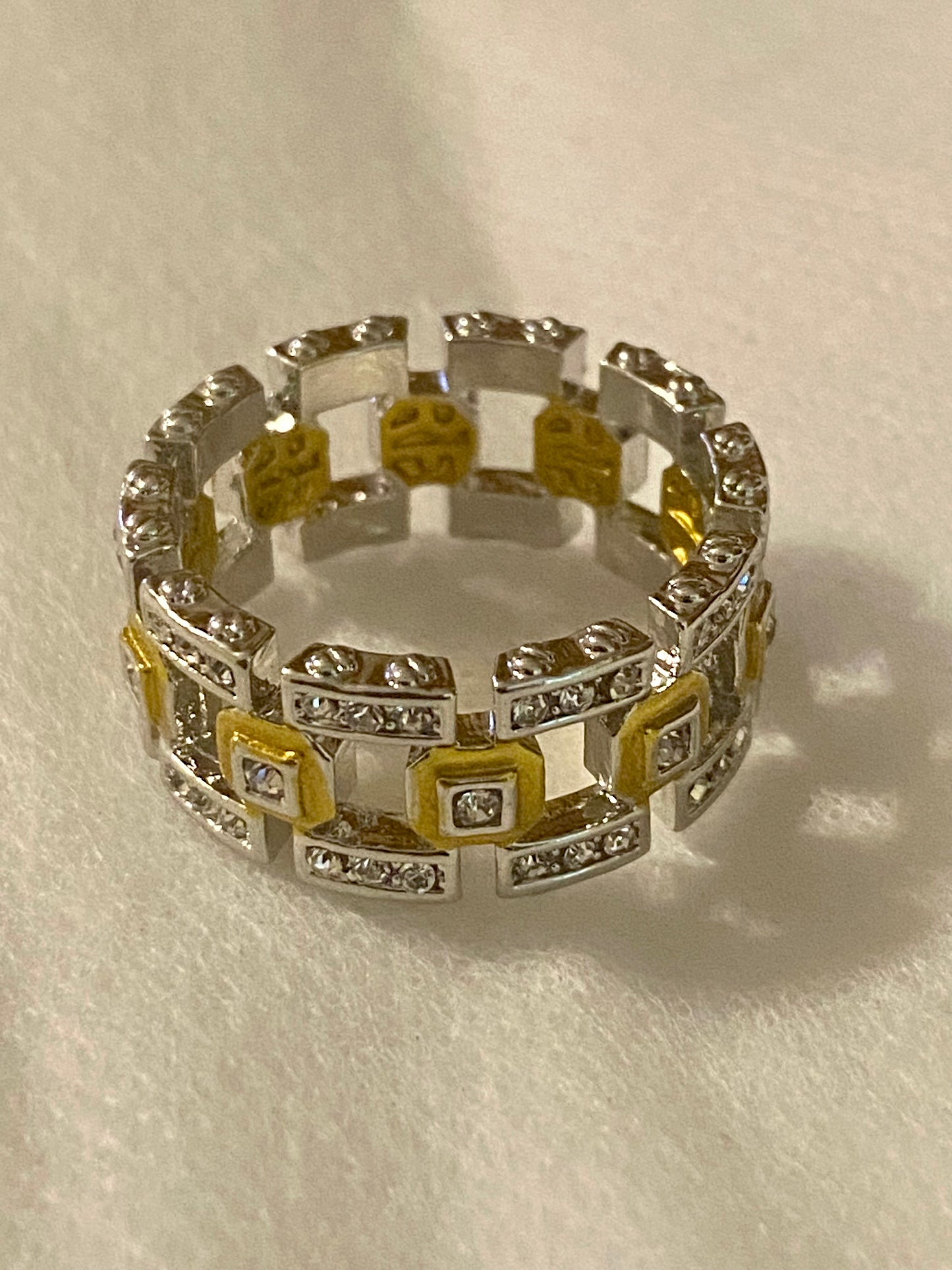 Inlaid Band W/ Crystals! 10