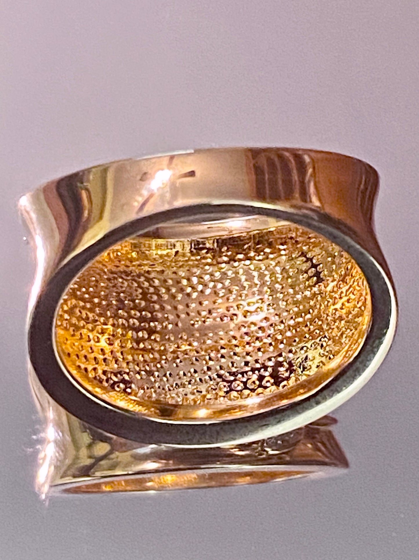 Ladies Leaf Style Motif Ring!