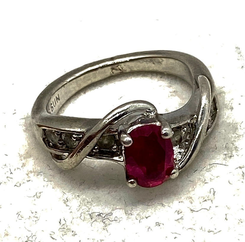 Vintage Sterling Silver Ring! 7