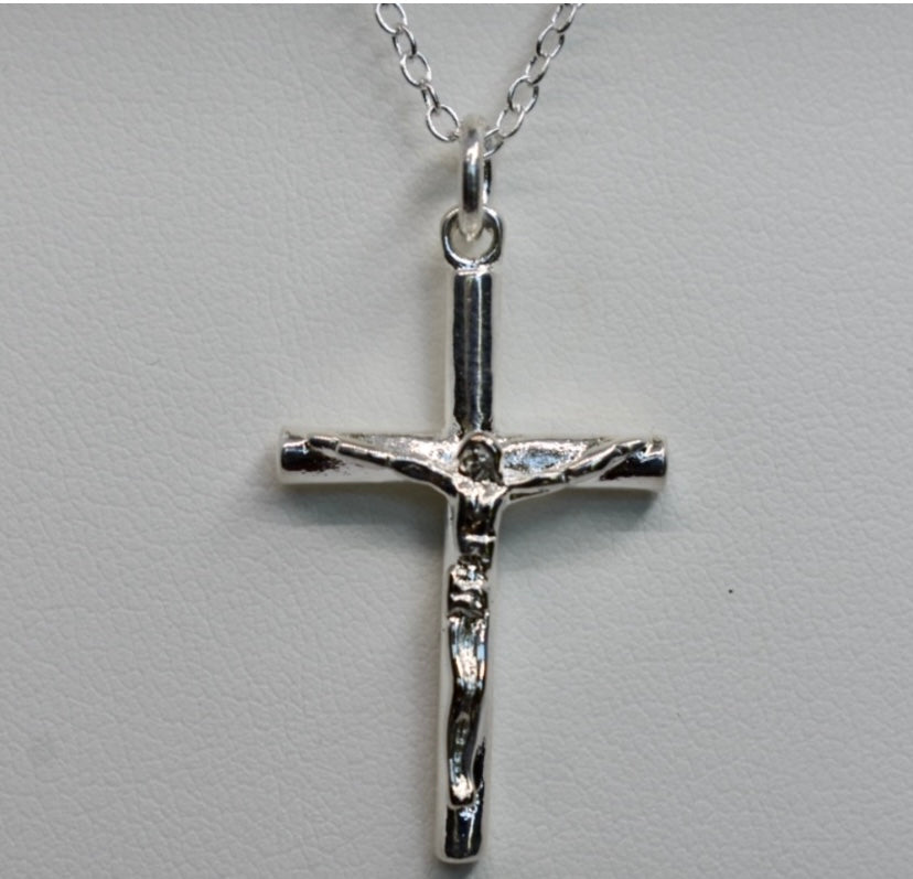 White-Gold Plated Cross Pendant Necklace!