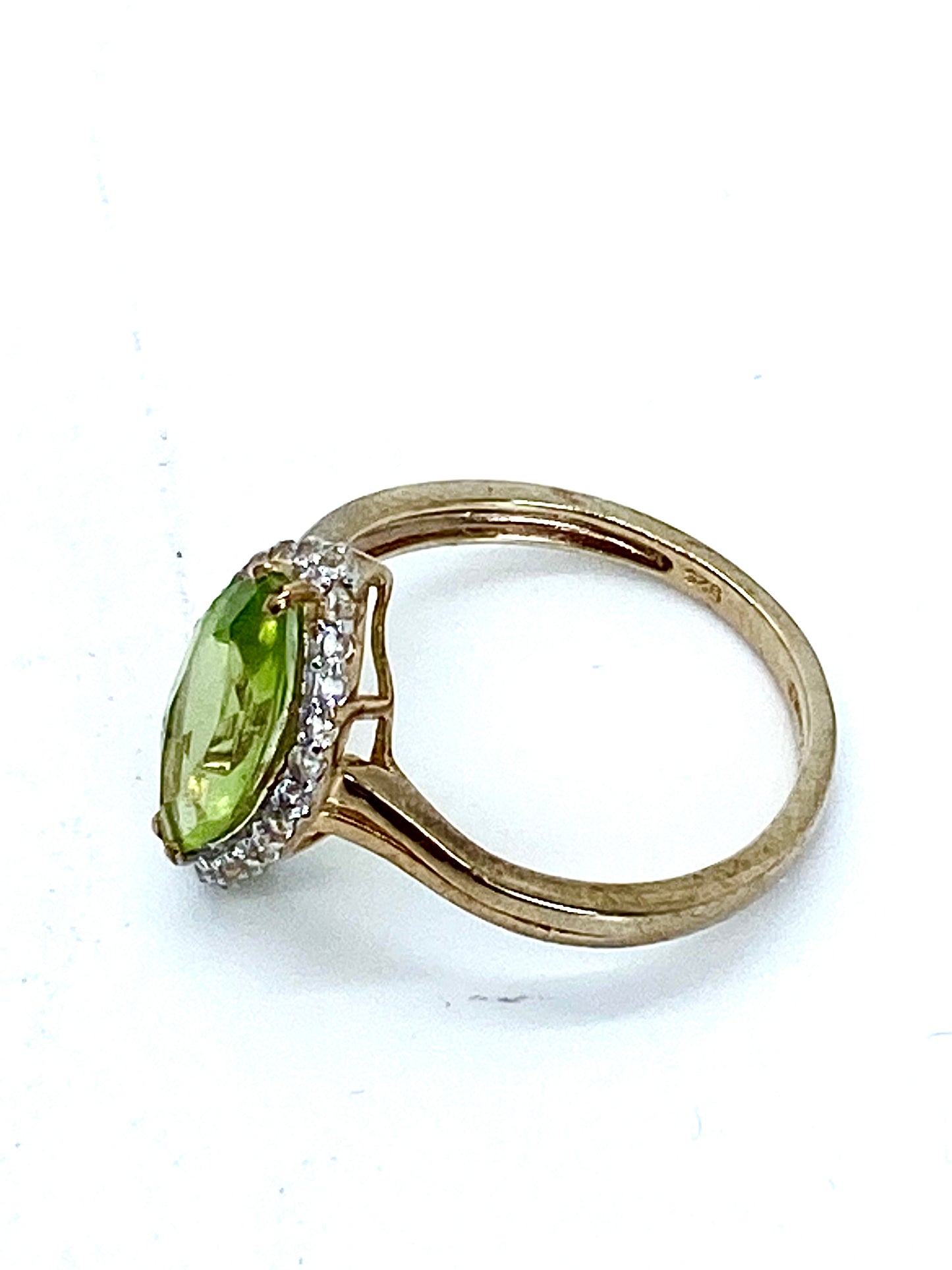 Peridot And White Topaz Ring! 7