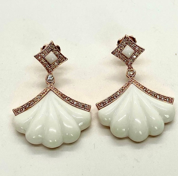 Ladies Fan Dangle Earrings!