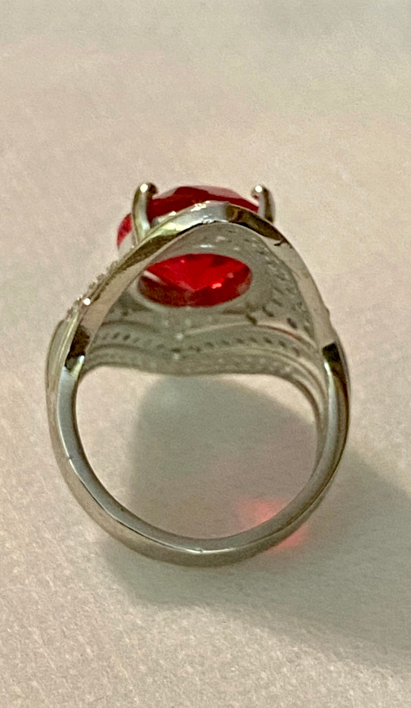 Ladies Royal Ruby Red Ring! 8