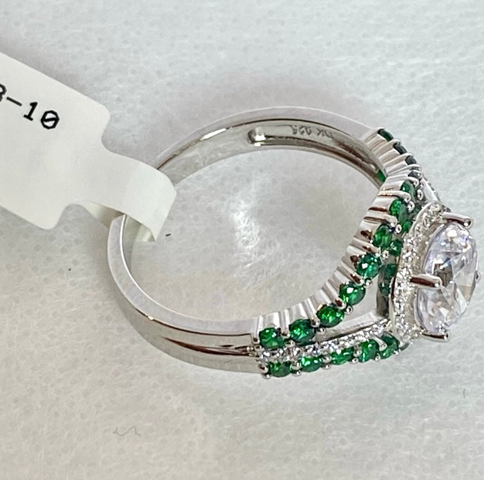 Ladies Gemstone Ring! 10