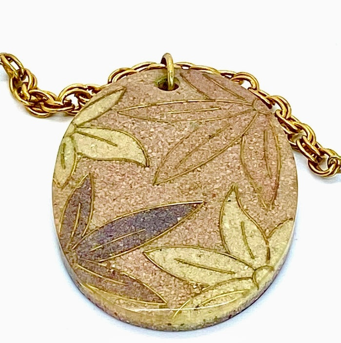 Ladies Leaf Themed Necklace!