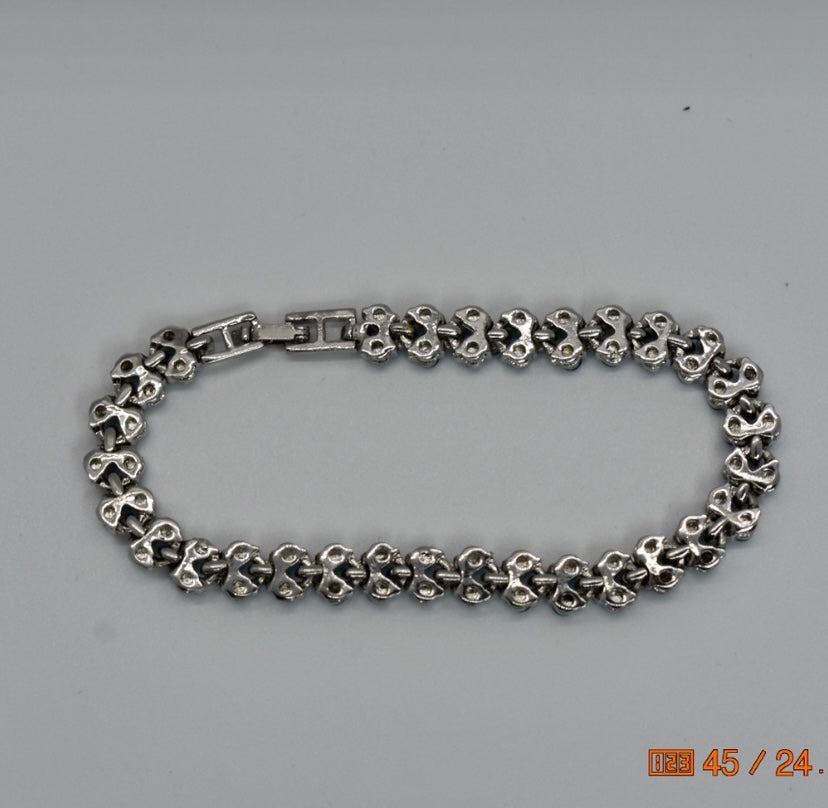 Ladies Tennis Bracelet!