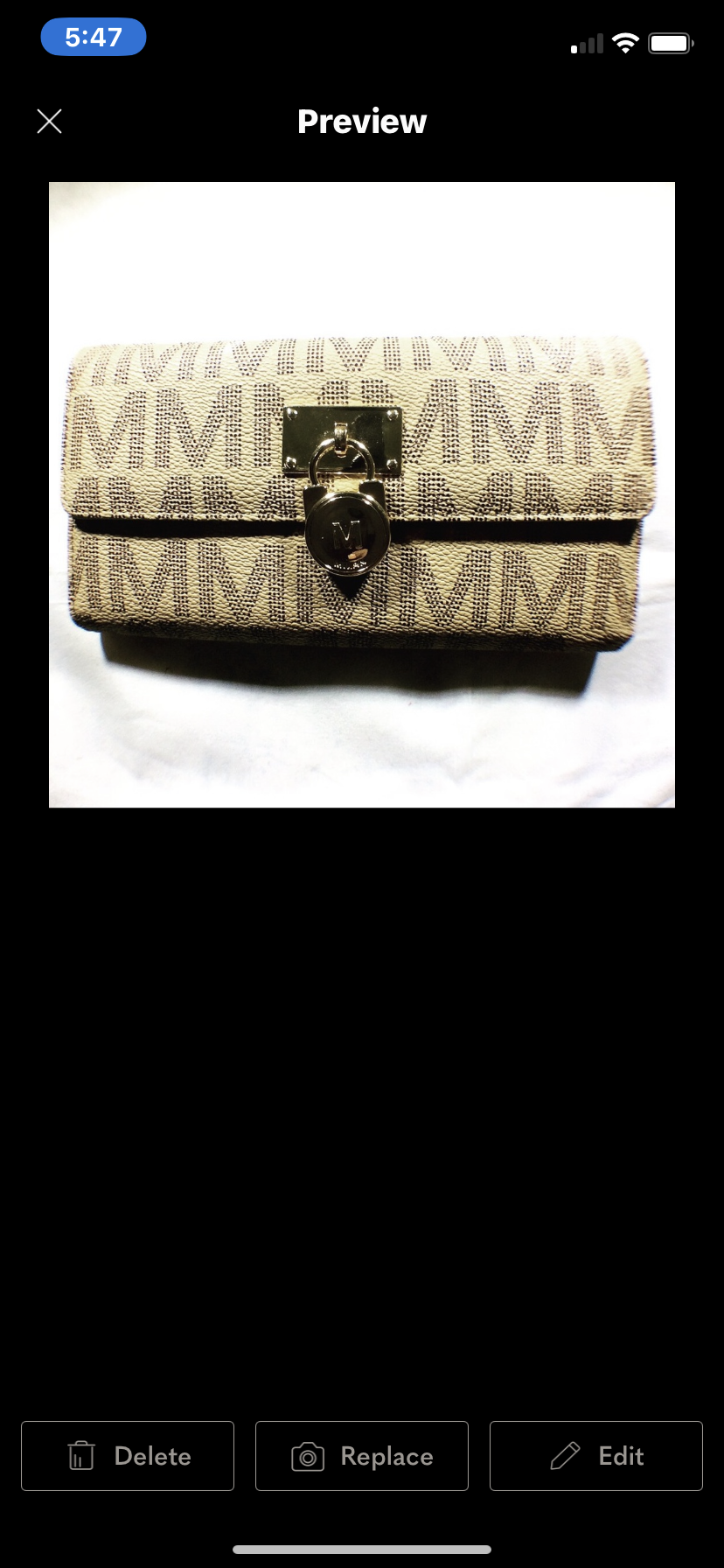 Crossbody Bag With Wristlet!!