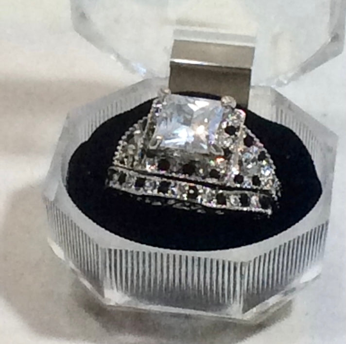 Ladies Wedding Ring Set!